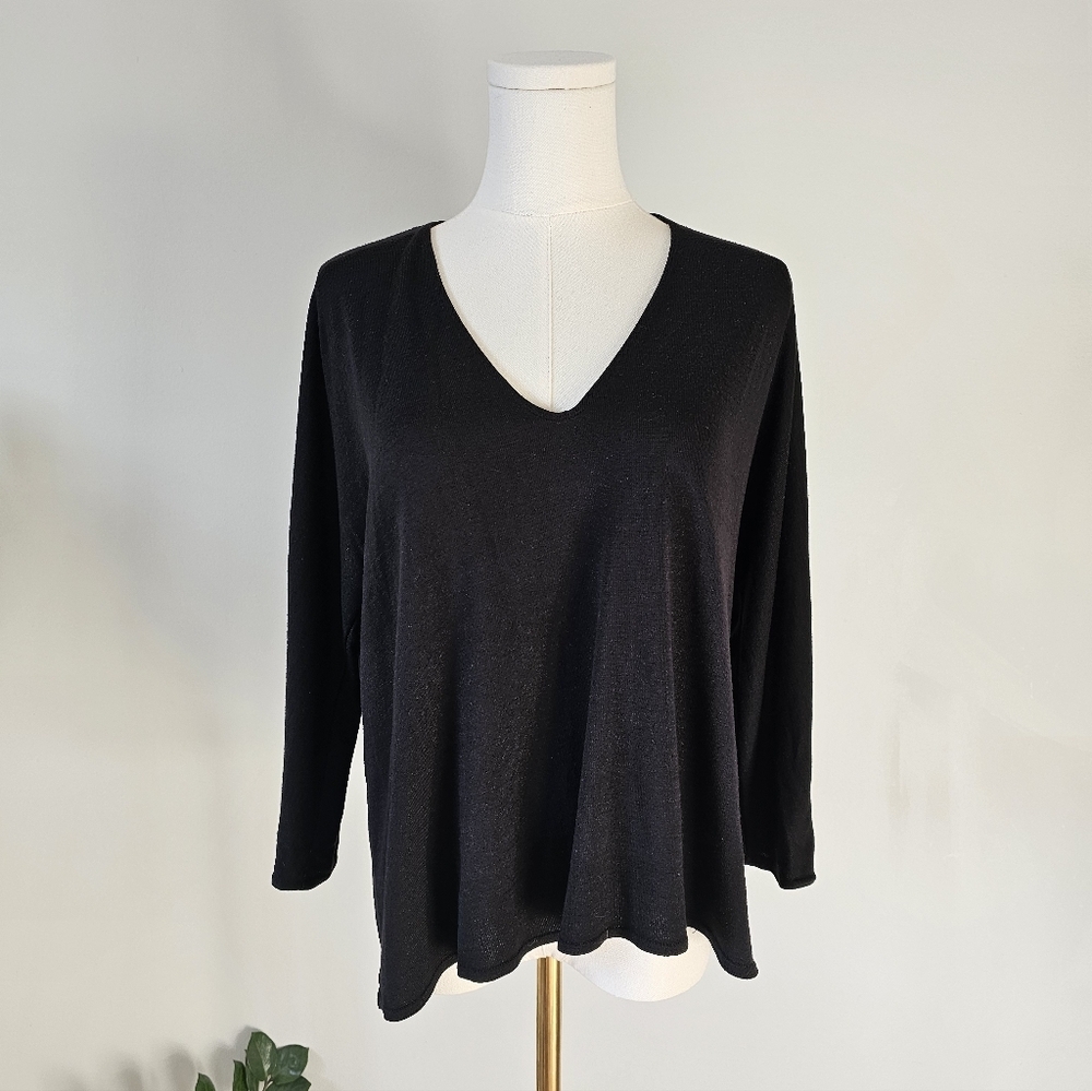 Aritzia Wilfred Free S Elegant Black V-Neck Women's 3/4 sleeve Top - Picture 1 of 5